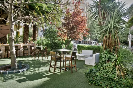 Madrid Marriott Hotel Princesa Plaza Отели рядом с достопримечательностью «Сан-Андрес»