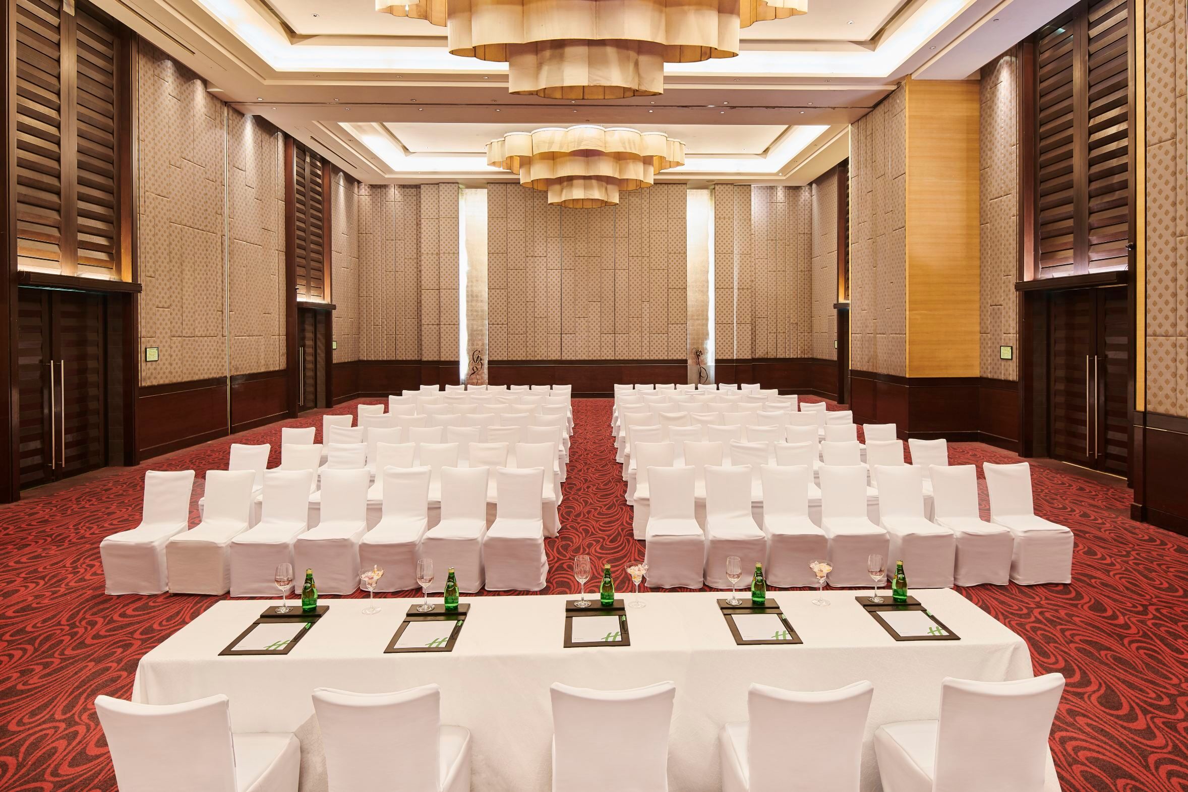 Holiday Inn MUMBAI INTERNATIONAL AIRPORT by IHG