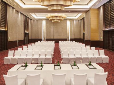 Holiday Inn Mumbai International Airport by IHG