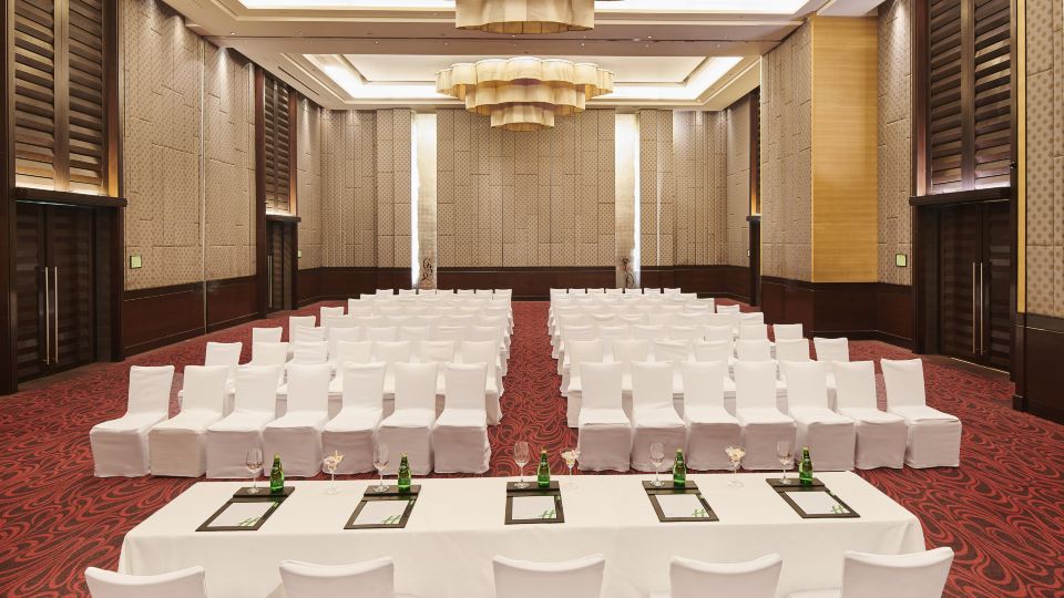 Holiday Inn Mumbai International Airport by IHG