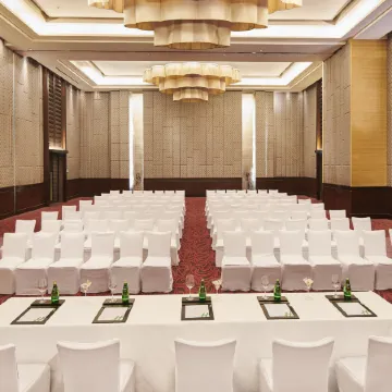 Holiday Inn MUMBAI INTERNATIONAL AIRPORT by IHG