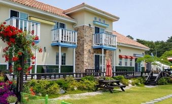 Gangneung Friends Pets Friendly Pension