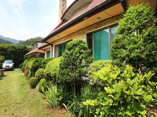 Yangpyeong Pension Gallery 楊平郡 ヤンピョングン 宿泊予約 安い料金プラン 口コミ 部屋写真 Trip Com