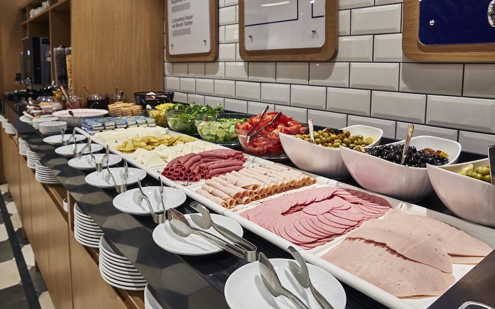 Holiday Inn Express Istanbul - Atakoy Metro, an Ihg Hotel