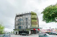 Roxy Hotel Padungan Hotels near Muara Tabuan Recreation Park