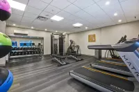 Four Points by Sheraton Toronto Mississauga - Gym