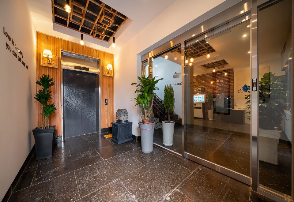 3. 에이스모텔..