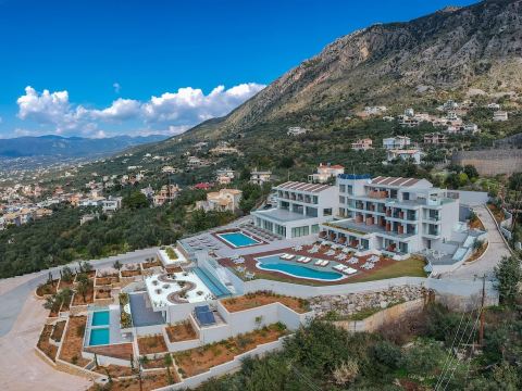 Messinian Icon Hotel & Suites