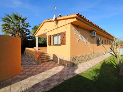 Don Felipe Hotels near Parc Natural dels Aiguamolls de l'Emporda