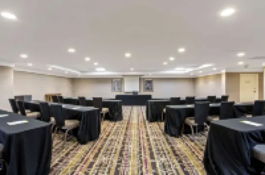 La Quinta Inn & Suites by Wyndham Boston-Andover Hotels in Andover