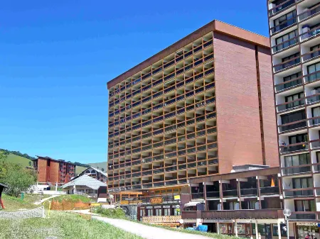 Cosmos Отели рядом с достопримечательностью «Le Corbier»