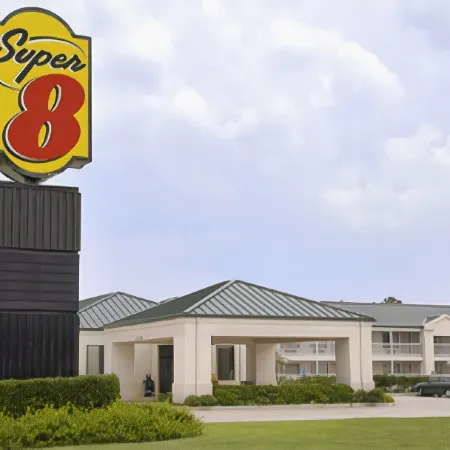Super 8 by Wyndham Jasper TX