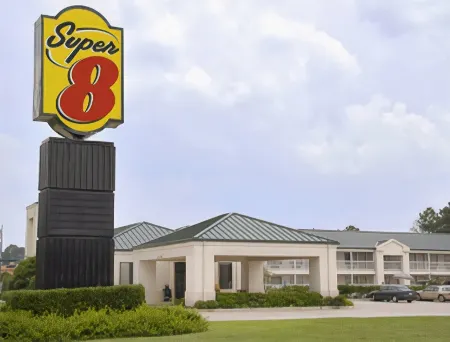 Super 8 by Wyndham Jasper TX