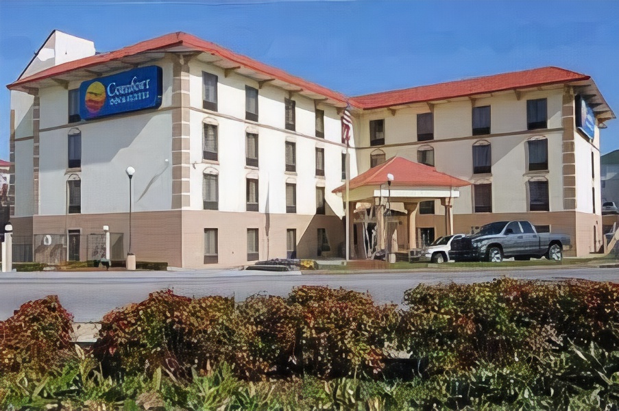 Comfort Inn & Suites Hamilton Place