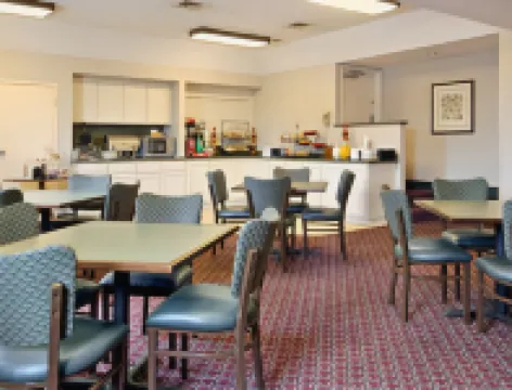 Ramada by Wyndham Vandalia