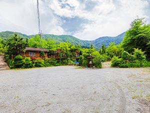 Goseong Gureumwiui Sanchaek Pension