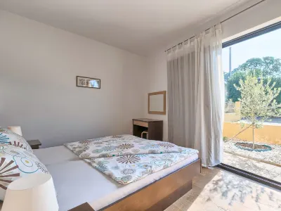 Villa Alpa Hotels near FONTANA E PIAZZA PUBBLICA