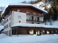 Hotel Sorapiss Отели рядом с достопримечательностью «Museo multitematico Palazzo Corte Metto»