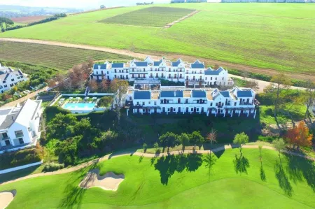 De Zalze Lodge Отели рядом с достопримечательностью «Rust en Vrede Wine Estate»