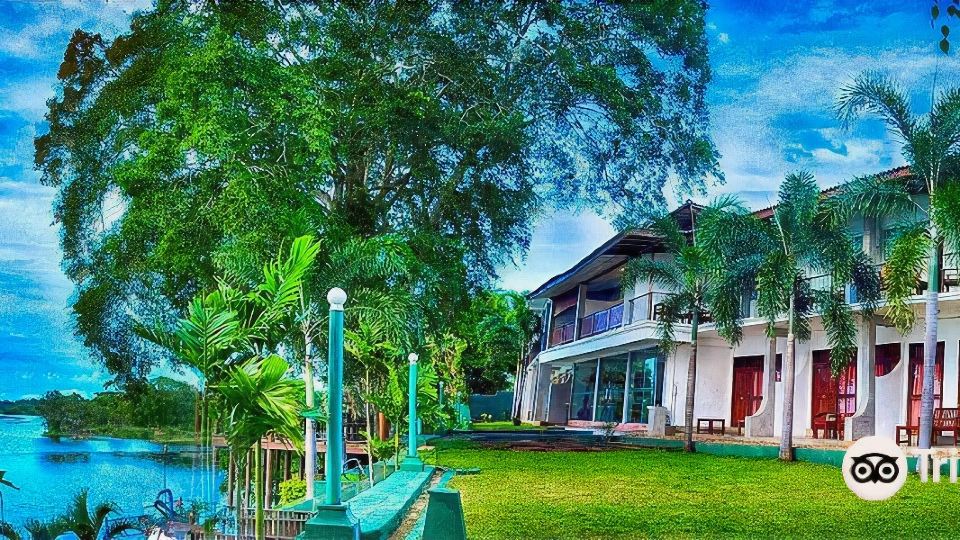 Lake Wind Hotel