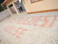 Plateau Guest House Hotels in Kasane