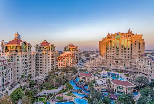 Swissôtel Al Murooj Dubai