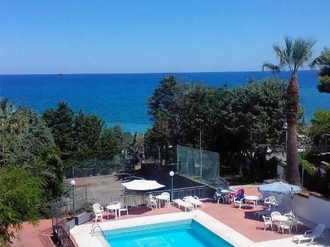 Helios Hotel
