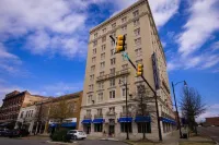 Hampton Inn & Suites Montgomery-Downtown Hotels near Wright Brothers Park