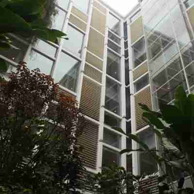 잠불루욱 말리오보로 족야 Hotel Exterior