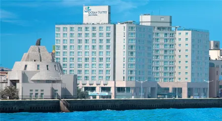 Ocean Suites Jeju Hotel Отели рядом с достопримечательностью «Драконный головный рок»