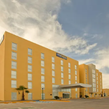 City Express Plus by Marriott Ciudad de México Reforma El Ángel Отели рядом с достопримечательностью «Посольство США»