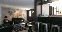 PoMo Hôtel & Restaurant - Barer