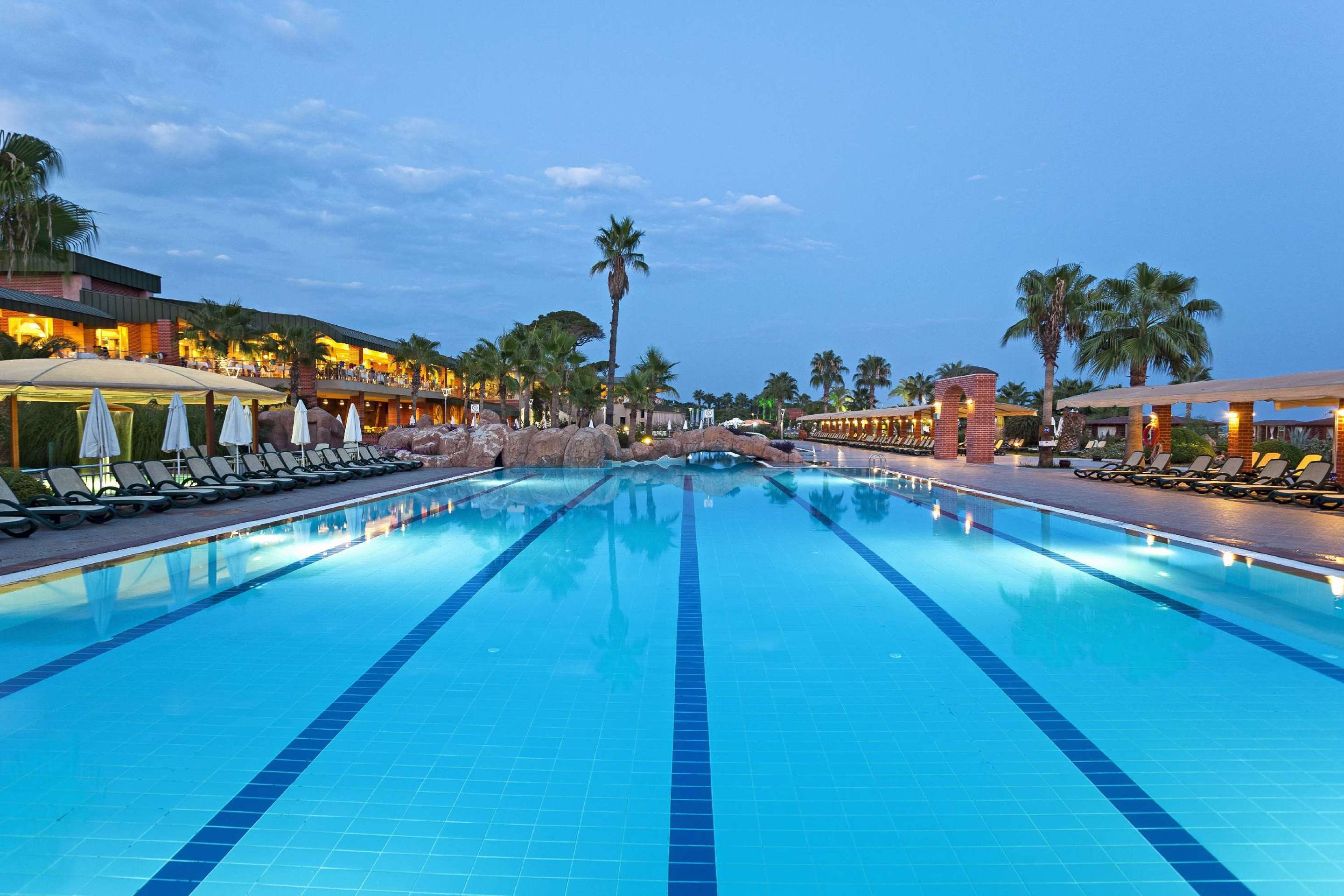 Maritim Pine Beach Resort Belek