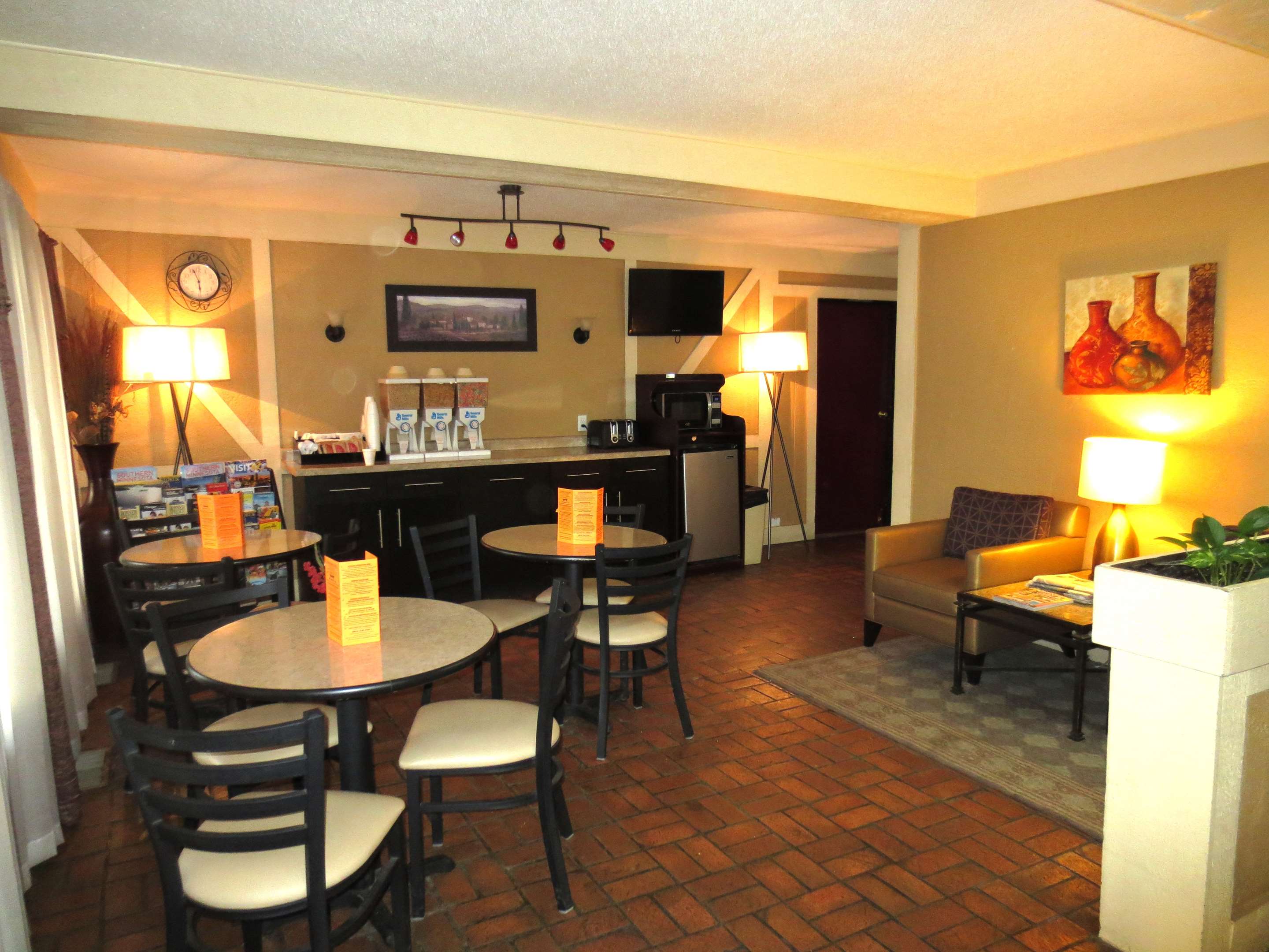 Americas Best Value Inn Webster City