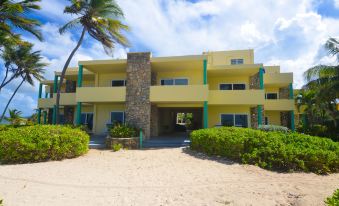 The Palms at Pelican Cove