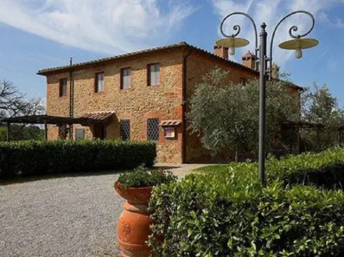 카스텔라레 디 톤다 리조트 & 스파