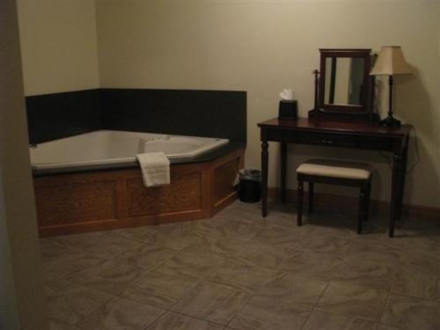 Coratel Inn & Suites McCook