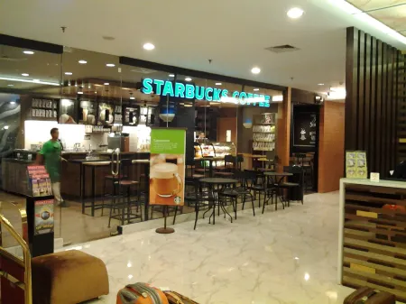 d'primahotel WTC Mangga Dua Отели рядом с достопримечательностью «Международная выставка Джакарты»