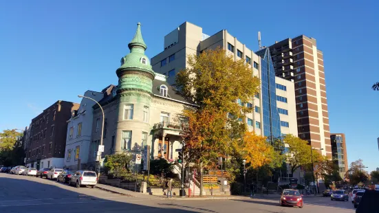 Hotel de Paris Montreal