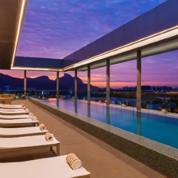 Hilton Barra Rio de Janeiro Hotels near Jacarepagua Airport