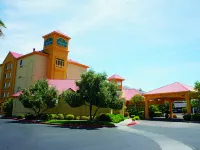 La Quinta Inn & Suites by Wyndham Las Vegas Summerlin Tech Hotels in der Nähe von Gilcrease Nature Sanctuary & Orchards