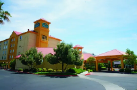 La Quinta Inn & Suites by Wyndham Las Vegas Summerlin Tech Hotel a Summerlin-Northwest Las Vegas