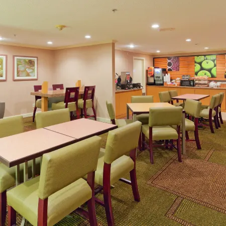 Baymont by Wyndham Meridian