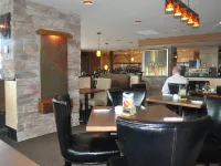 Quality Hotel Harbourview Hotels near The Fluvarium