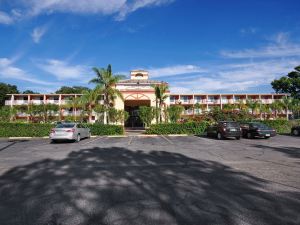 Howard Johnson by Wyndham Tropical Palms Kissimmee