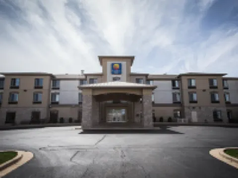 克里斯特爾萊克-阿爾岡金舒適酒店 克里斯特爾萊克酒店