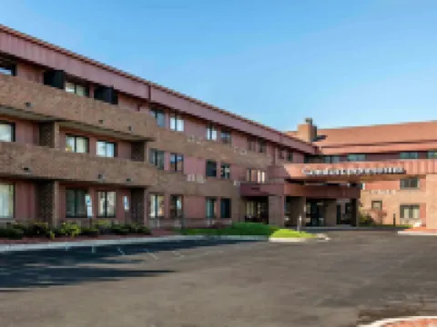 Comfort Inn & Suites Indianapolis Northwest - College Park Hotels near Holliday Park