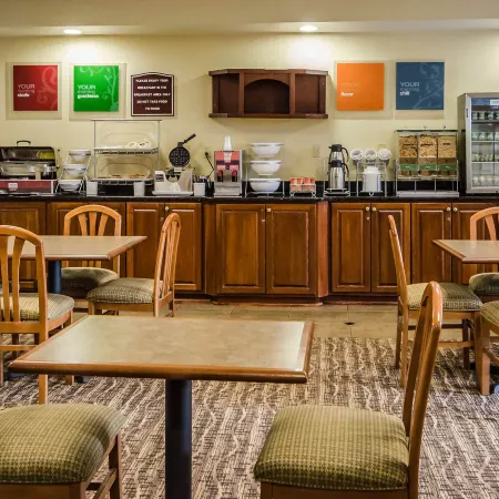 Quality Suites Jeffersonville - Louisville North