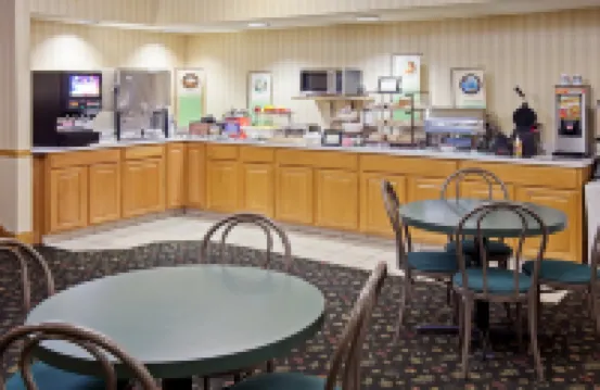 Baymont by Wyndham Mishawaka South Bend Area