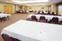 Round Hill Inn Hotels in Orange